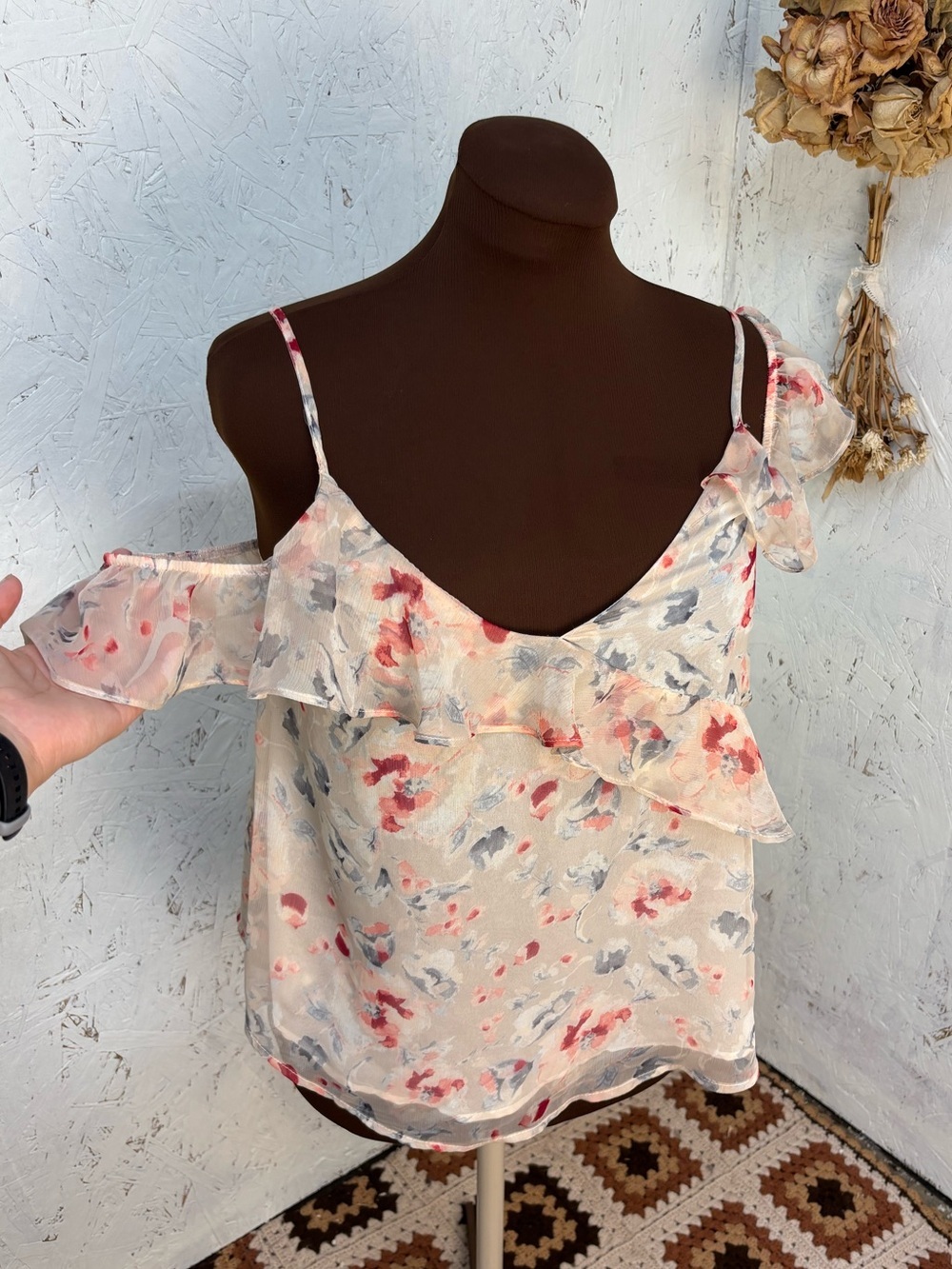 ASTR the Label Off The Shoulder Ruffle Floral Feminine Pink Tank Top Large